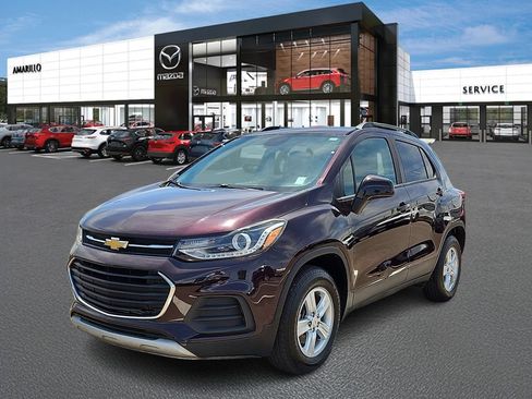 Used 2022 Chevrolet Trax LT w/ Driver Confidence Package AWD/4WD image 2