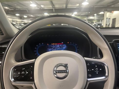 Certified 2024 Volvo XC90 B6 Plus image 12