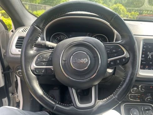 Used 2021 Jeep Compass Latitude w/ Sun and Sound Group AWD/4WD image 13