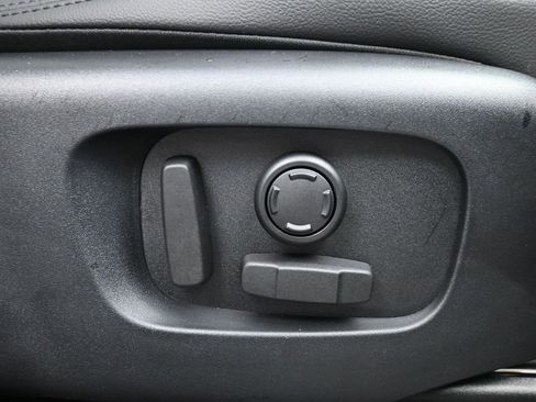 New 2026 Land Rover Range Rover Velar S image 11