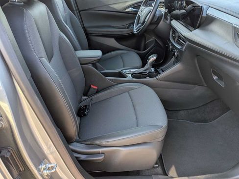 Used 2025 Buick Encore GX Preferred FWD image 19