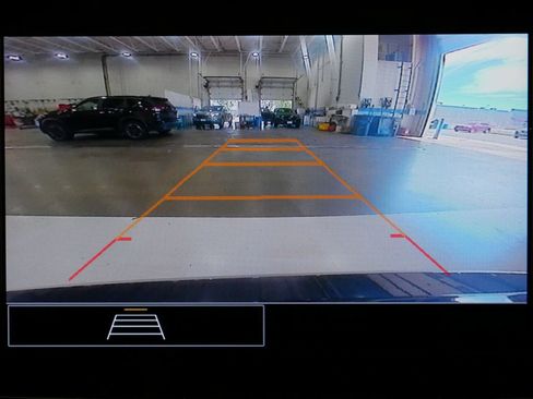 Used 2023 Chevrolet Malibu LT FWD image 17