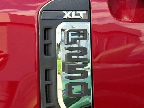 Used 2025 Ford F250 XLT AWD/4WD image 19