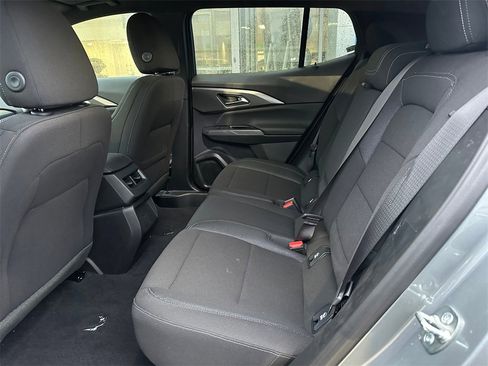 New 2026 Chevrolet Equinox EV LT image 15