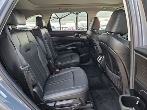 Used 2024 Kia Sorento SX image 26