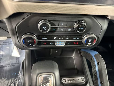 Used 2024 Ford Bronco Wildtrak image 8