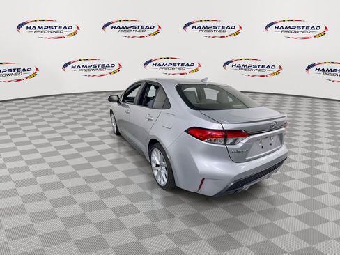 Used 2022 Toyota Corolla SE FWD image 6
