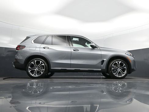 New 2026 BMW X5 sDrive40i image 44