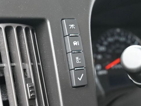 Used 2024 Chevrolet Express 2500 w/ Driver Convenience Package image 14