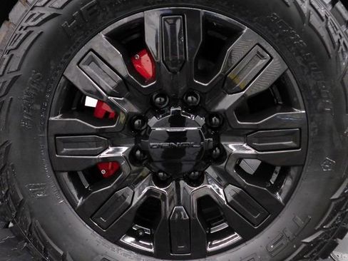 Used 2024 Chevrolet Silverado 2500 LT w/ Convenience Package image 63