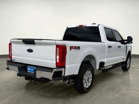 Certified 2024 Ford F250 XLT w/ FX4 Off-Road Package AWD/4WD image 8