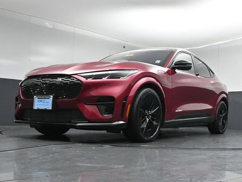Certified 2025 Ford Mustang Mach-E GT AWD/4WD image 40