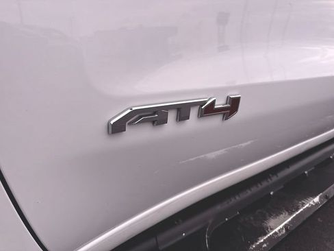 Used 2019 GMC Sierra 1500 AT4 w/ AT4 Premium Package AWD/4WD image 32