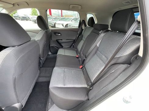 Used 2023 Nissan Rogue SV AWD/4WD image 18