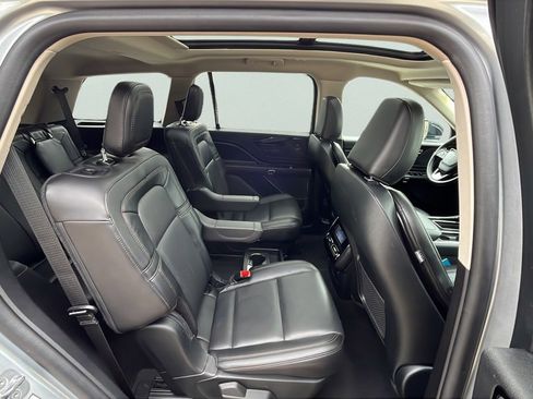 Used 2023 Lincoln Aviator Reserve AWD/4WD image 21