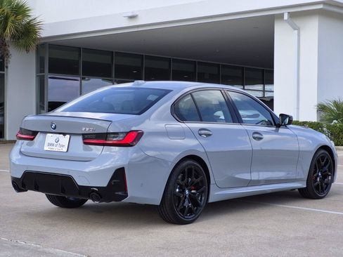 New 2026 BMW 330i Sedan w/ M Sport Package RWD image 4
