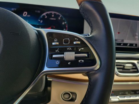 Certified 2022 Mercedes-Benz GLS 450 4MATIC image 31