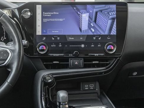Used 2024 Lexus NX 350h AWD w/ Luxury Package image 8