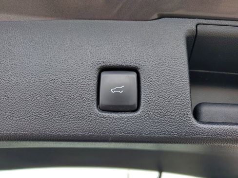 Certified 2024 Ford Escape SE w/ Class II Trailer Tow Package image 35