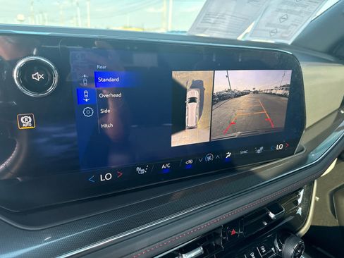 Certified 2026 Chevrolet Suburban RST w/ RST Capability Package AWD/4WD image 21