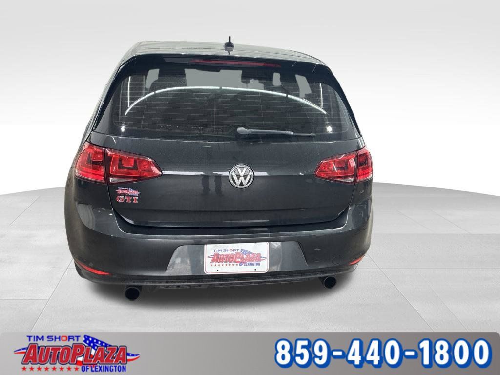 Used 2017 Volkswagen GTI SE FWD image 3