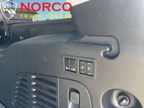 Used 2019 GMC Yukon XL SLT image 12