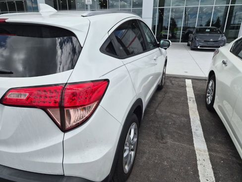 Used 2016 Honda HR-V EX-L image 3