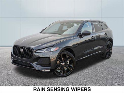 Used 2023 Jaguar F-PACE S image 3