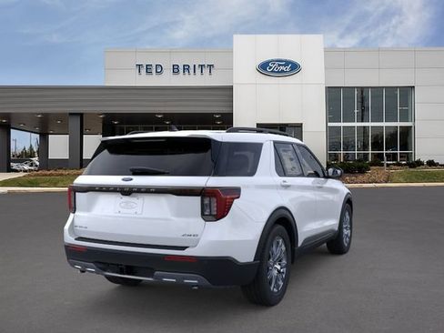 New 2026 Ford Explorer Active w/ Active Comfort Package AWD/4WD image 8