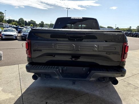 Used 2018 Ford F150 Raptor w/ Equipment Group 802A Luxury image 6
