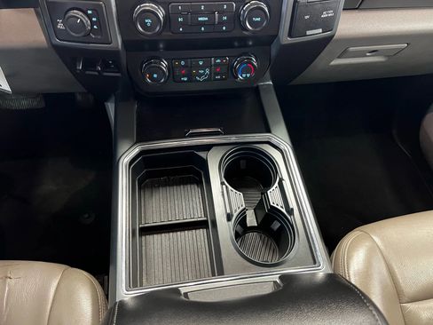 Used 2021 Ford F250 XLT w/ XLT Premium Package AWD/4WD image 15