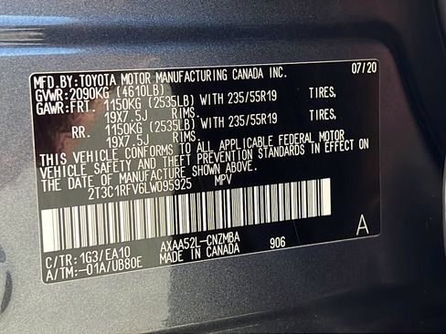 Used 2020 Toyota RAV4 XLE Premium FWD image 24