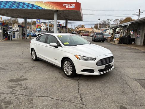 Used 2015 Ford Fusion S image 1
