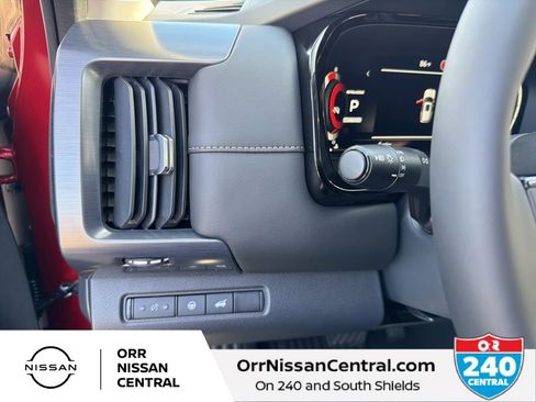 New 2026 Nissan Pathfinder SL FWD image 28