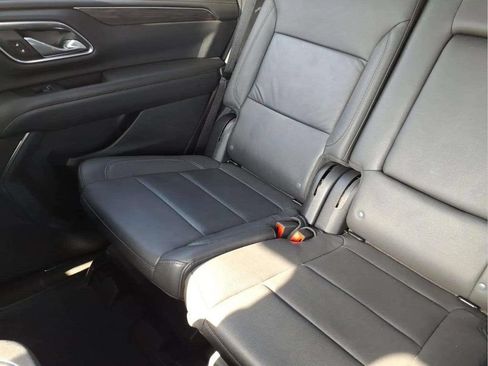 Used 2024 Chevrolet Tahoe LT RWD image 17