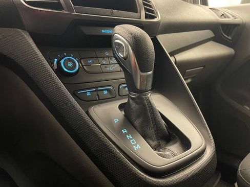 Used 2020 Ford Transit Connect XLT image 23
