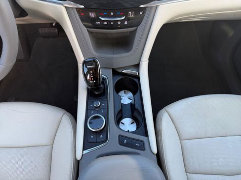 Used 2020 Cadillac XT6 Premium Luxury image 17