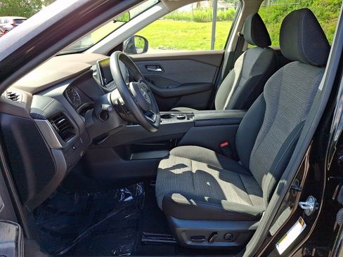 Used 2022 Nissan Rogue SV AWD/4WD image 13