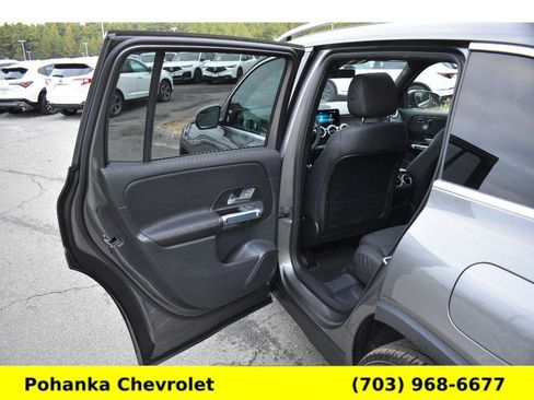 Used 2023 Mercedes-Benz GLB 250 250 4MATIC image 37