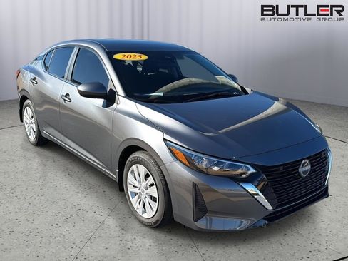 Used 2025 Nissan Sentra S image 6