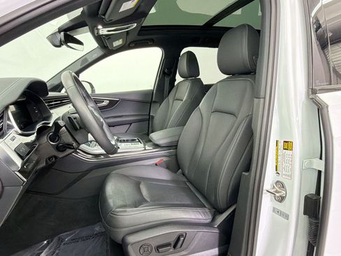 Used 2025 Audi Q7 3.0T Premium Plus AWD/4WD image 5