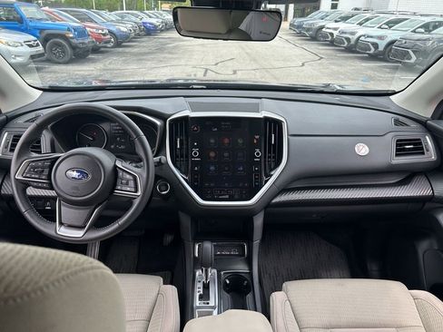 Used 2025 Subaru Ascent Premium AWD/4WD image 9