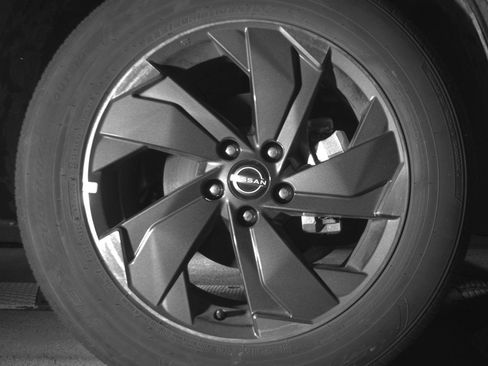 Used 2025 Nissan Rogue SV image 13