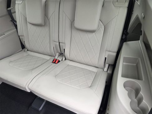 New 2026 Volkswagen Atlas SEL Premium R-Line image 22