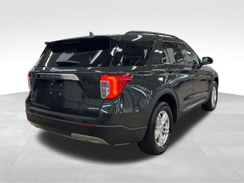 Used 2023 Ford Explorer XLT w/ Equipment Group 202A AWD/4WD image 33