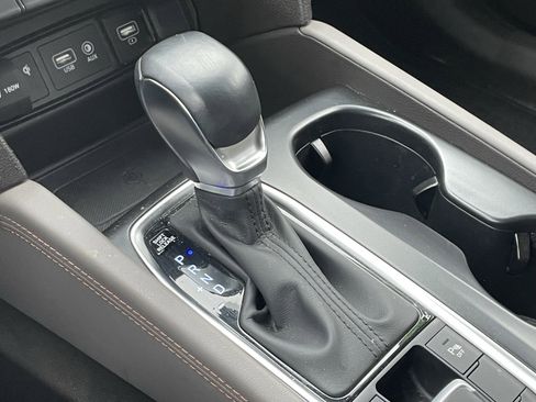 Used 2020 Hyundai Santa Fe Limited image 23