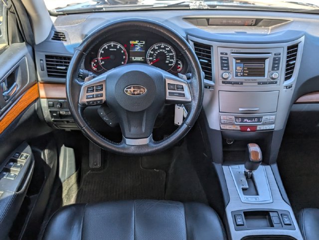 Used 2013 Subaru Outback 2.5i Limited w/ Moonroof Pkg AWD/4WD image 24