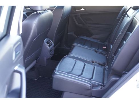 Used 2019 Volkswagen Tiguan SEL Premium w/ 3rd Row Seat Package image 14