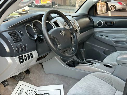 Used 2010 Toyota Tacoma 2WD Access Cab image 17