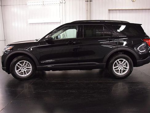 New 2026 Ford Explorer Active AWD/4WD image 4